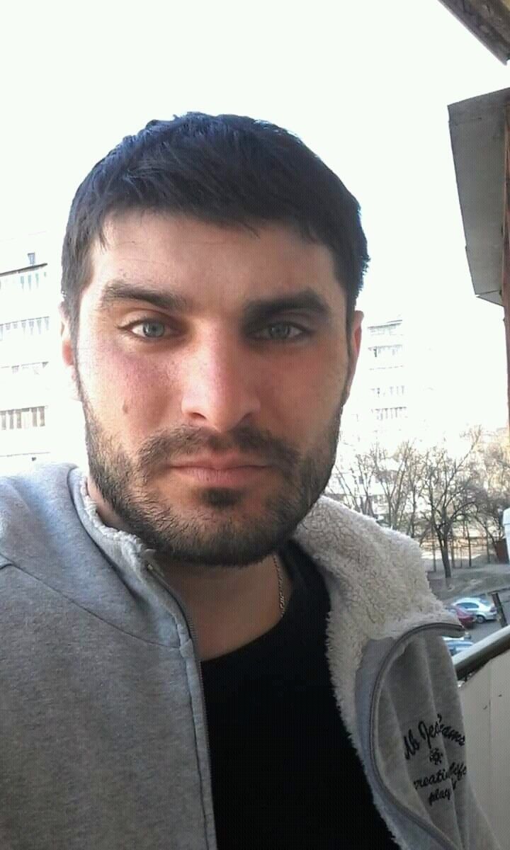  18393190  , 40 ,    