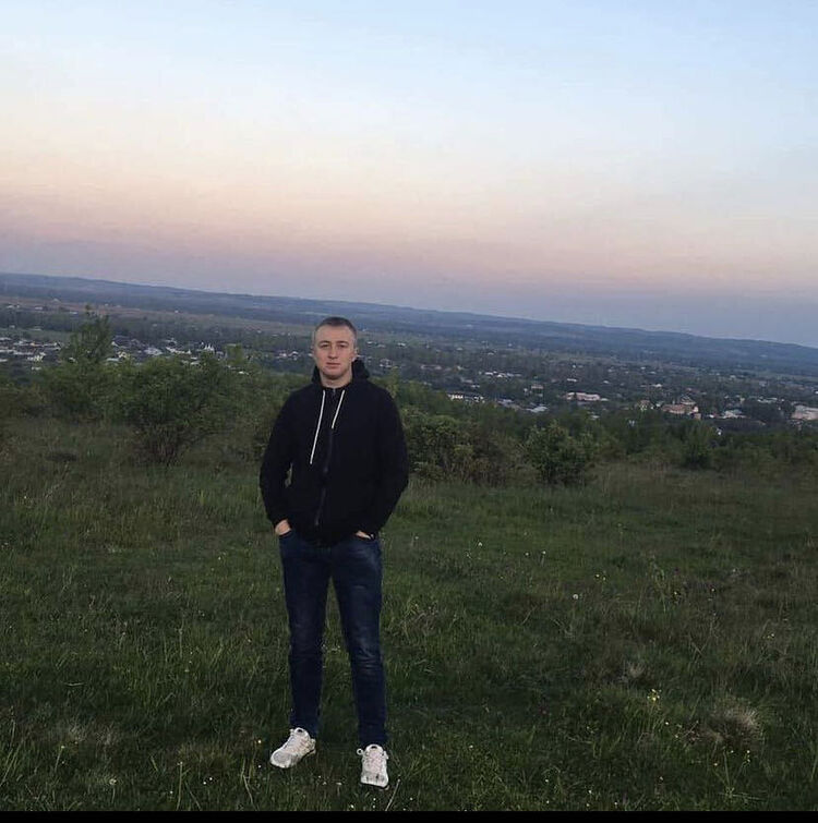  24376360  Andriy, 28 ,    