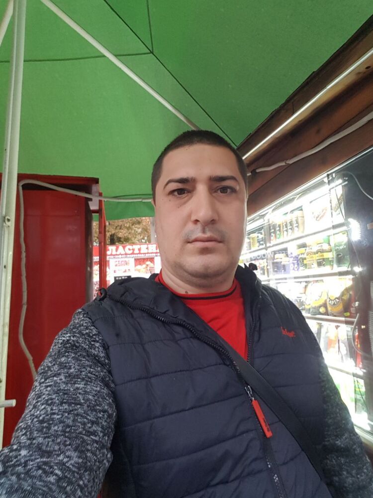  ,   Alik, 37 ,   ,   