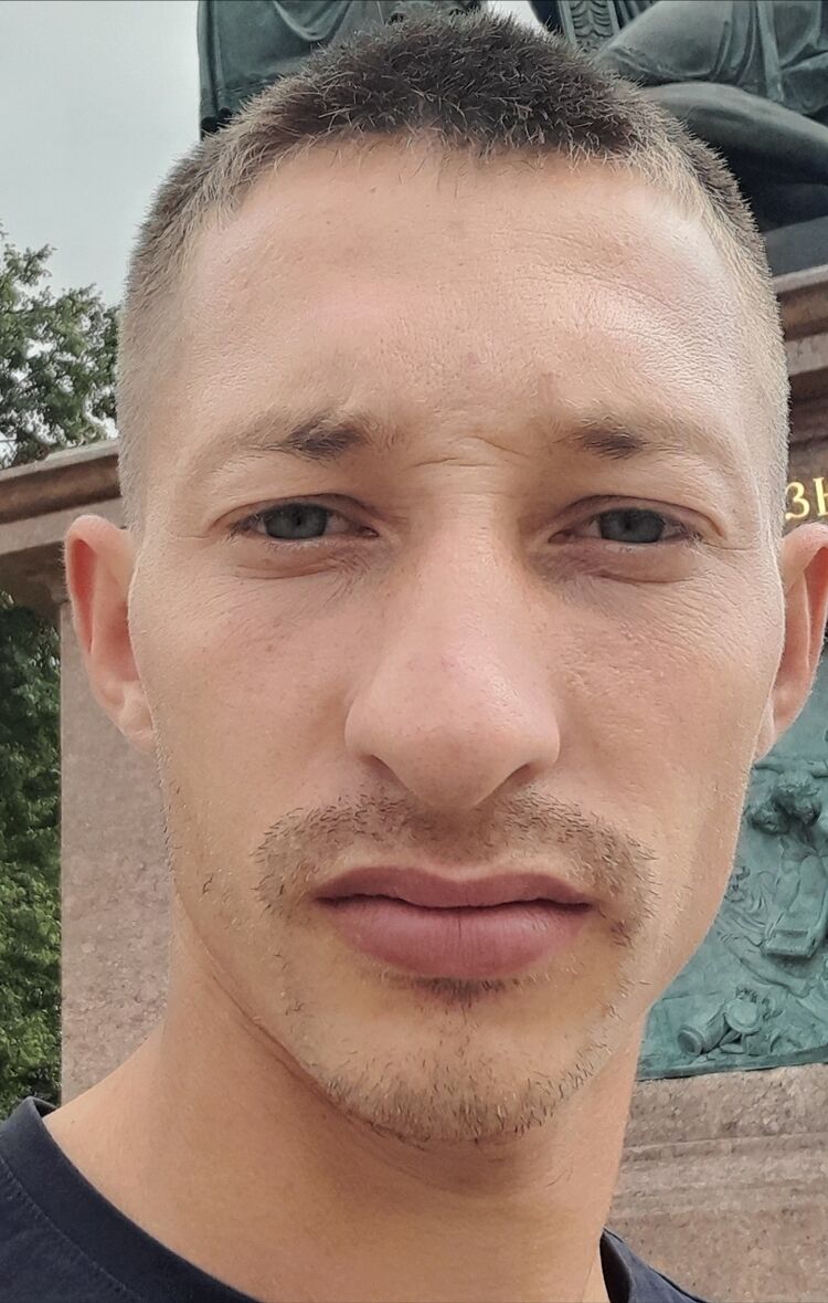  49753110  , 28 ,    