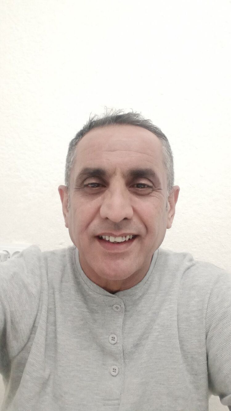  49668350  Osman, 51 ,    