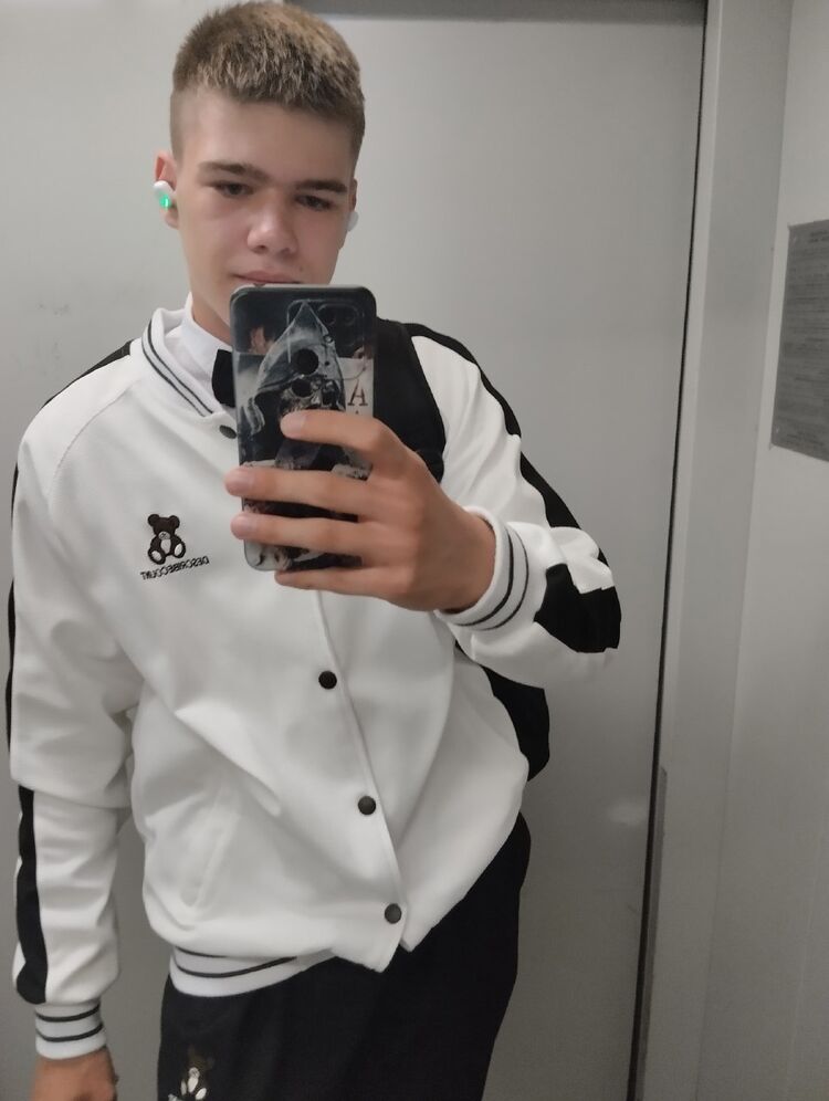  46521810  , 19 ,    