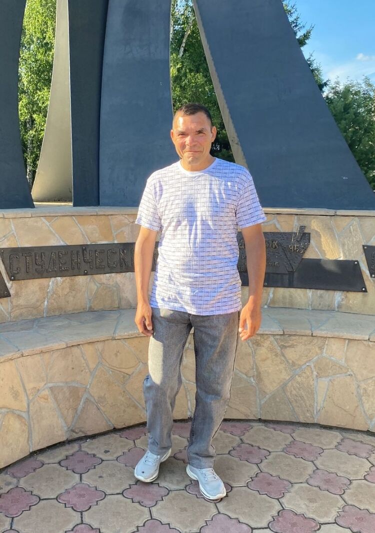  42634870  , 47 ,    