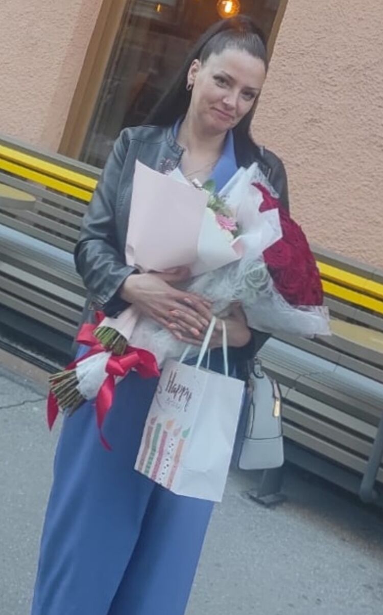  54086650  Ludmila, 50 ,    