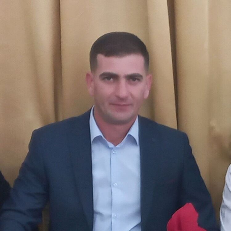  ,   Ruslan, 40 ,   c 
