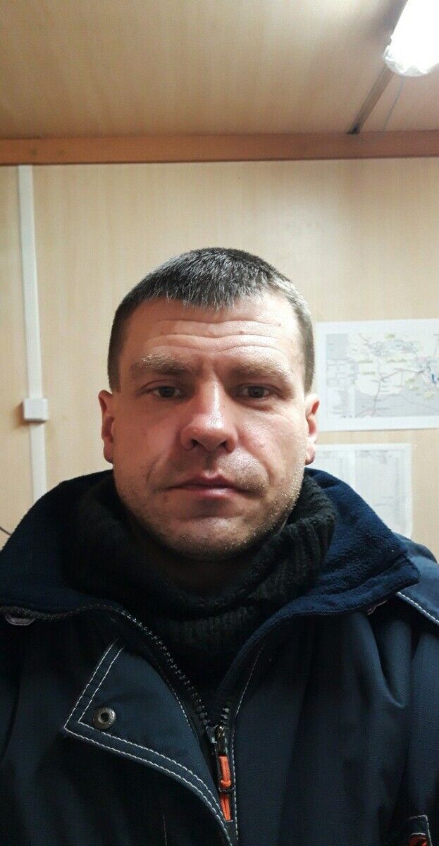  ,   Denis, 41 ,   ,   , c 