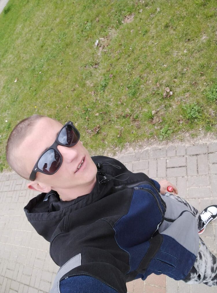  26949320  Yury, 28 ,    