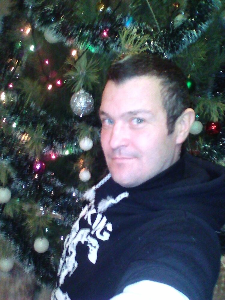  11345180  Eduard, 43 ,    