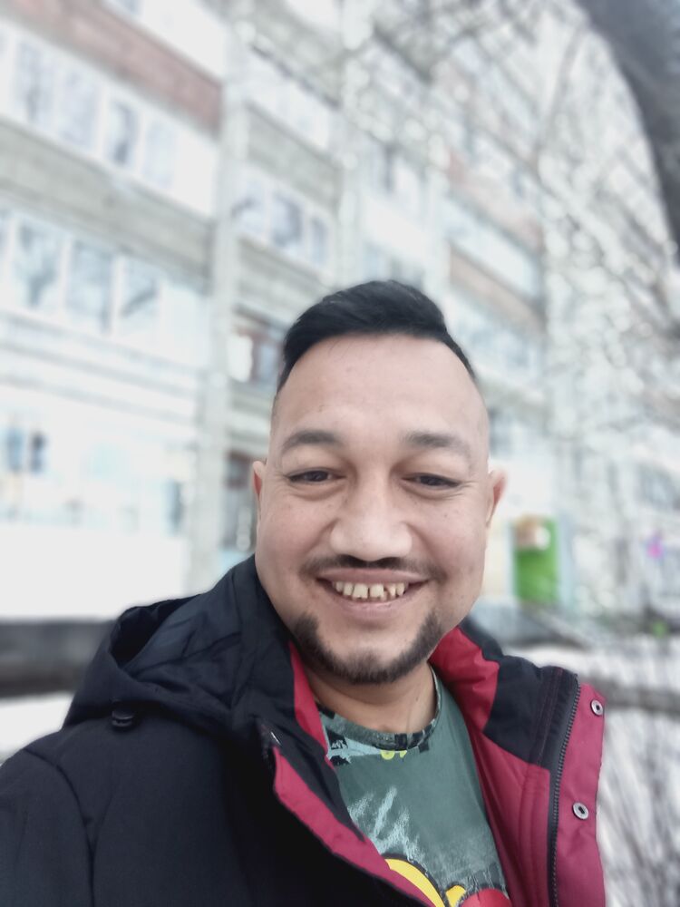  48443160  Ramil, 39 ,    