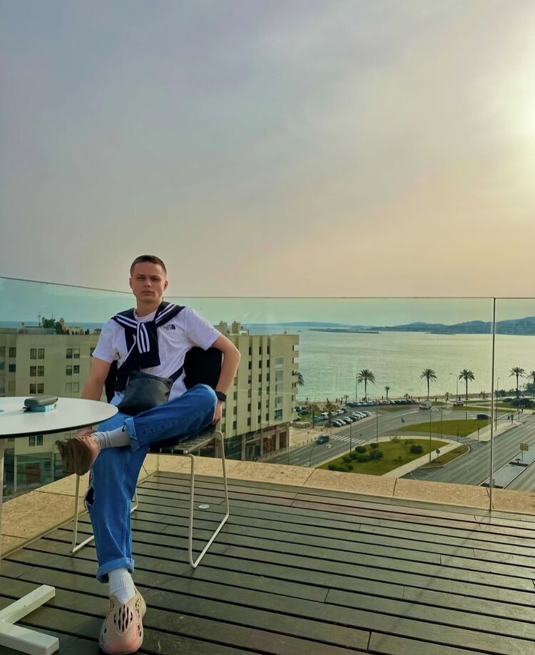 Warszawa,   , 19 ,   
