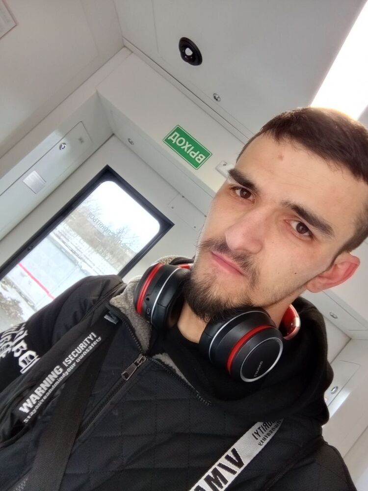  42534730  Dmitriy, 24 ,    