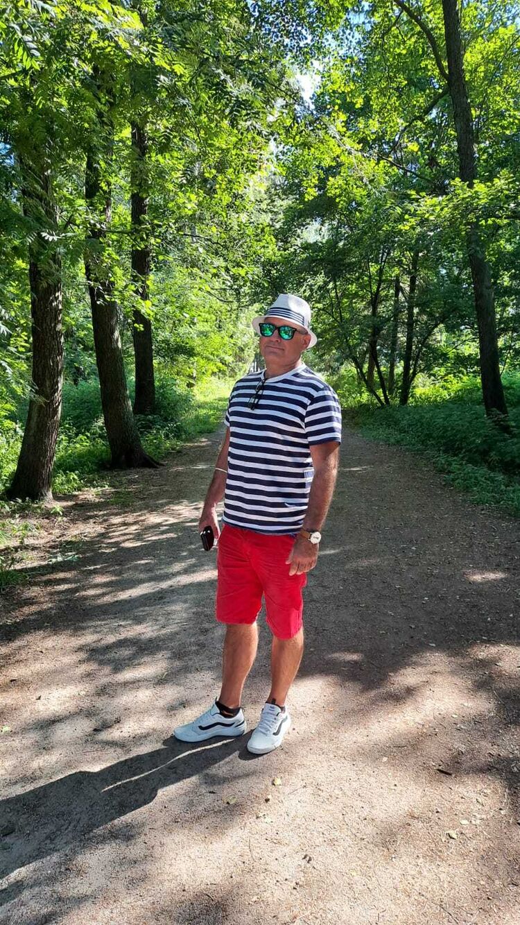  ,   Igor, 53 ,   ,   
