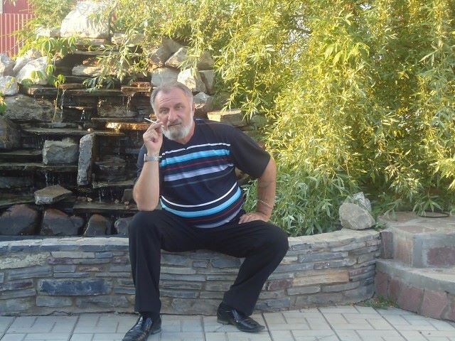  25398020  Boric, 71 ,    