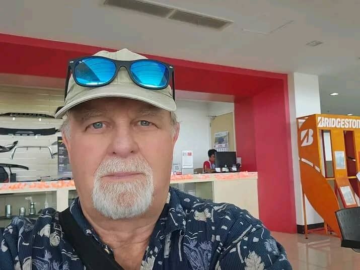  48305700  Emil filip, 61 ,    Abbots Langley