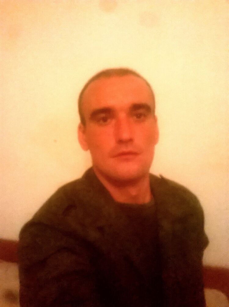  9217350  Pavel, 41 ,    