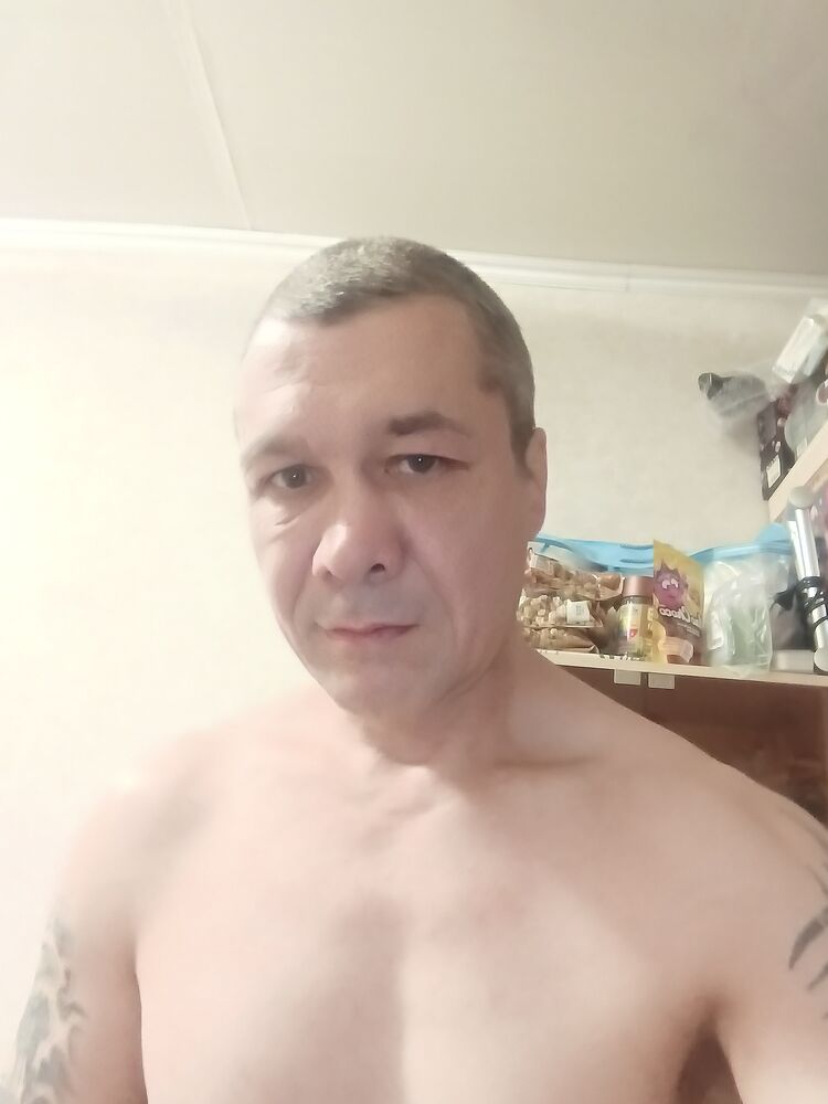  ,   Alekcei, 42 ,   ,   