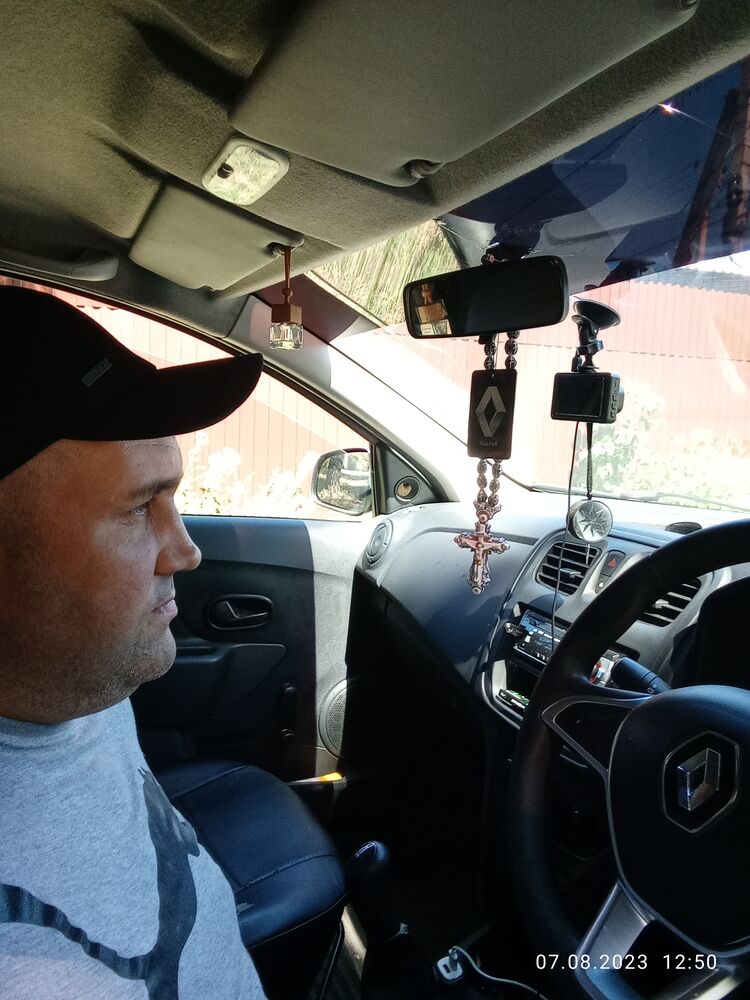  37285130  Daniil, 37 ,    