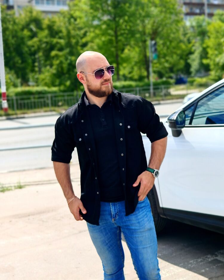  53077420  Alexandr, 30 ,    
