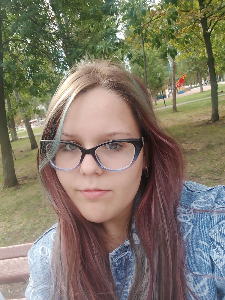  45462640  Veronica, 19 ,    