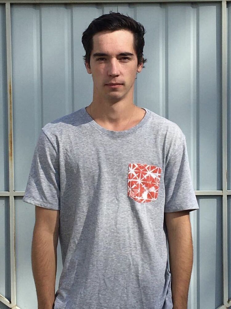  36843860  Pavel, 28 ,    -