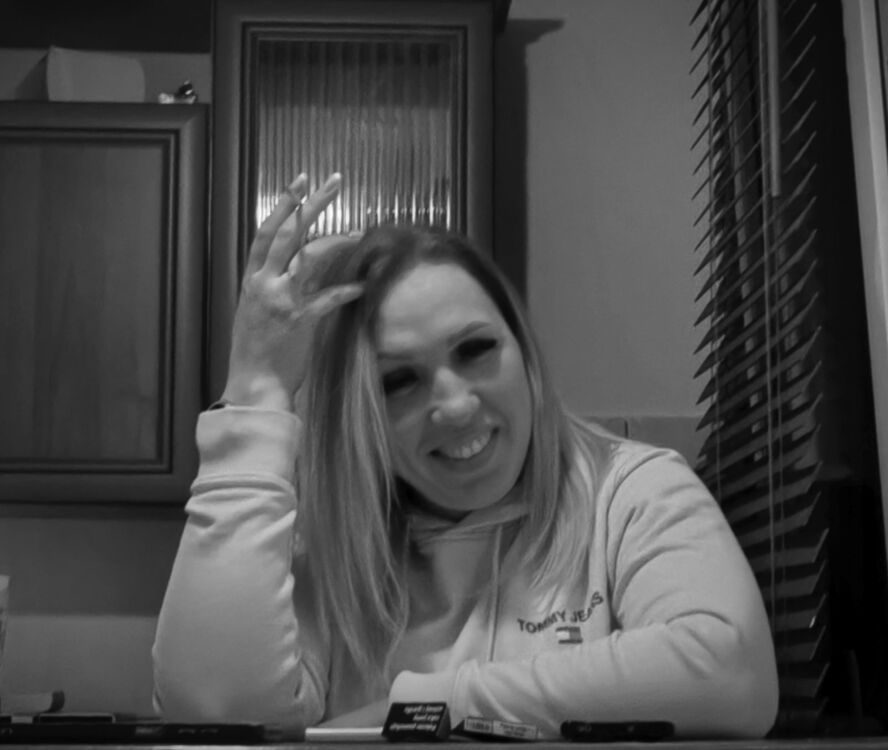  53646890  Nadia, 41 ,    