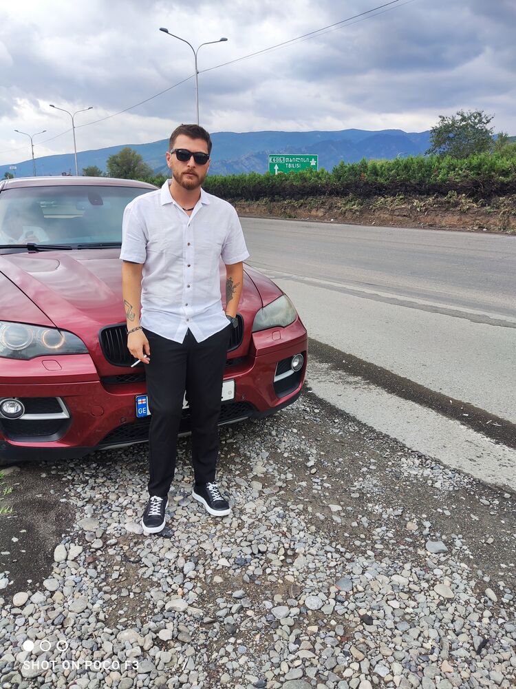  38744930  Koba, 26 ,    