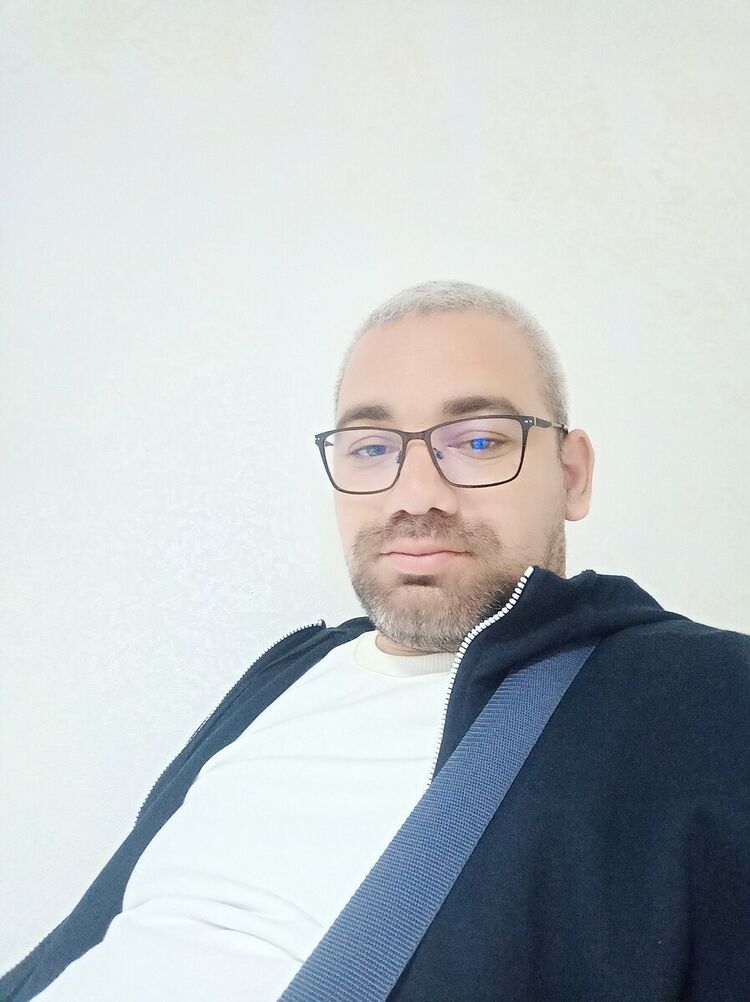  Lobito,   Djamel, 37 ,   ,   , c 