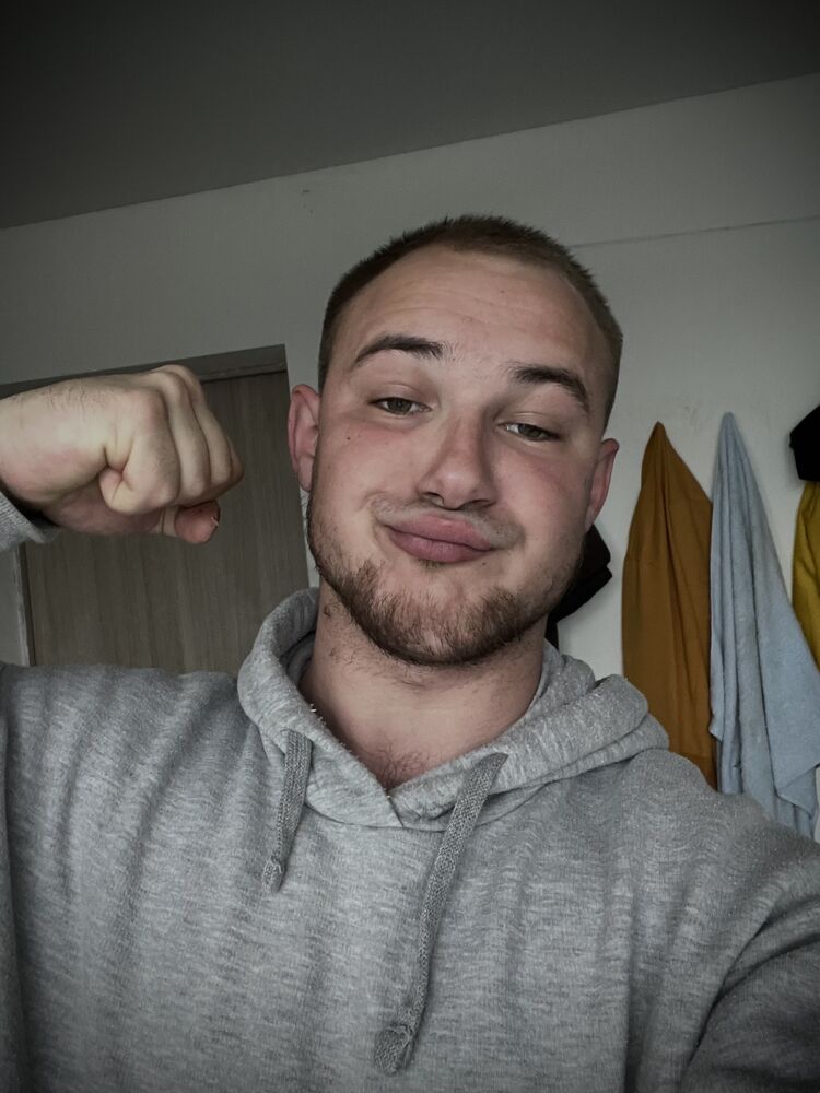  51377210  Vladimir, 30 ,    Palais-Bourbon