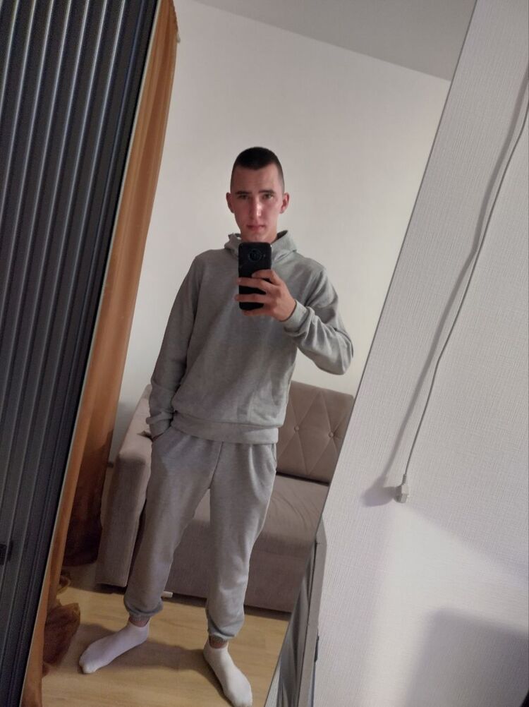  52600360  Ruslan, 20 ,    -