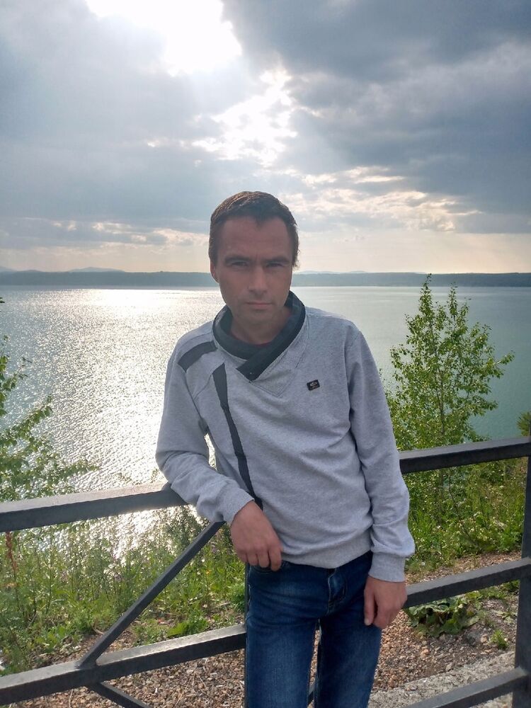  26197260  Fedor, 41 ,    
