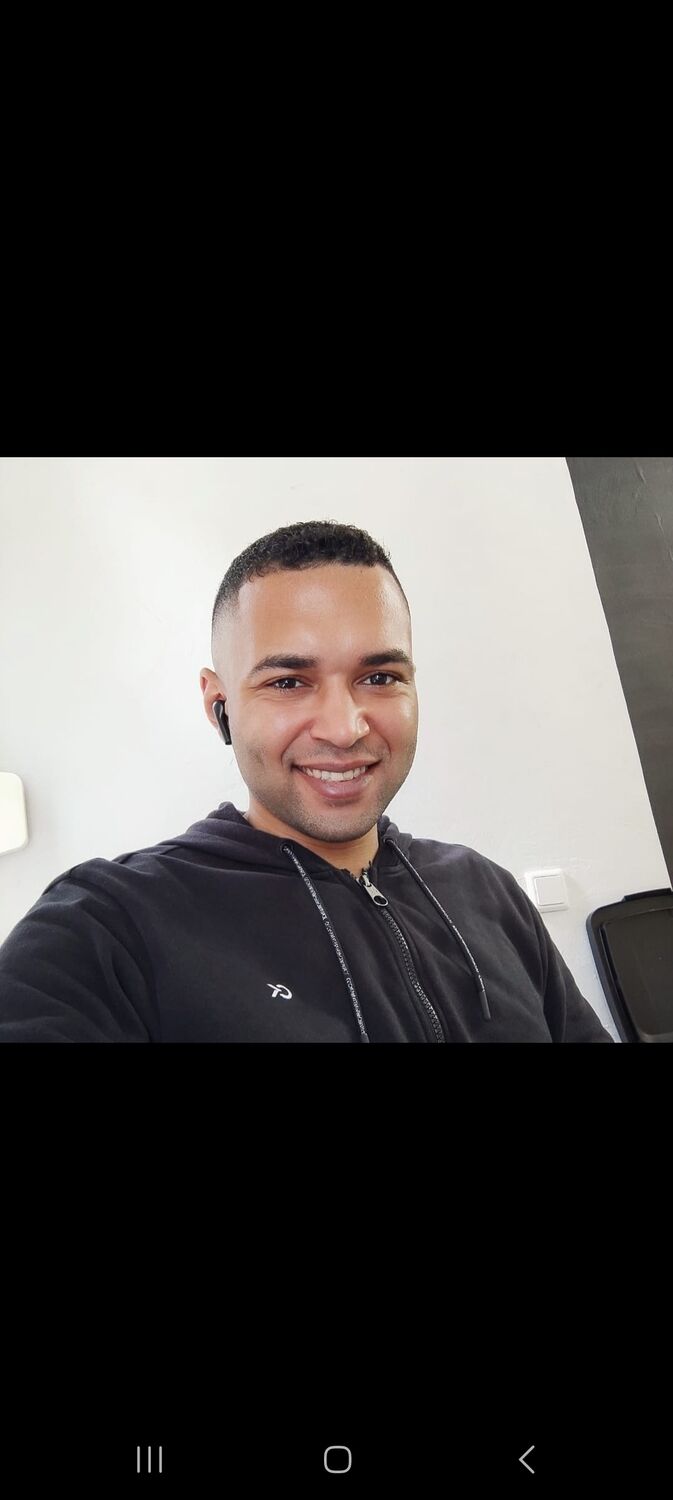  Romain,   Vik, 32 ,   ,   