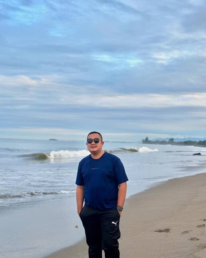 Mashi,   Novak James, 42 ,   ,   
