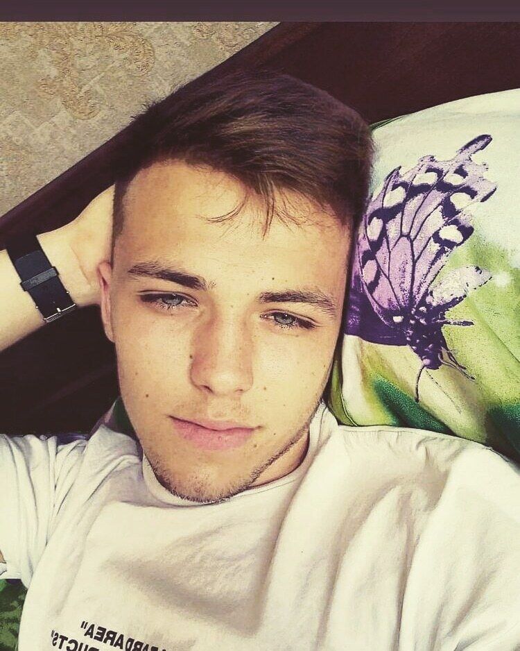  24087650  Ivan, 26 ,    
