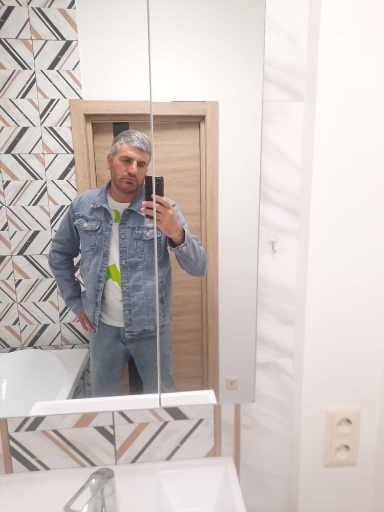  52733350  , 42 ,    