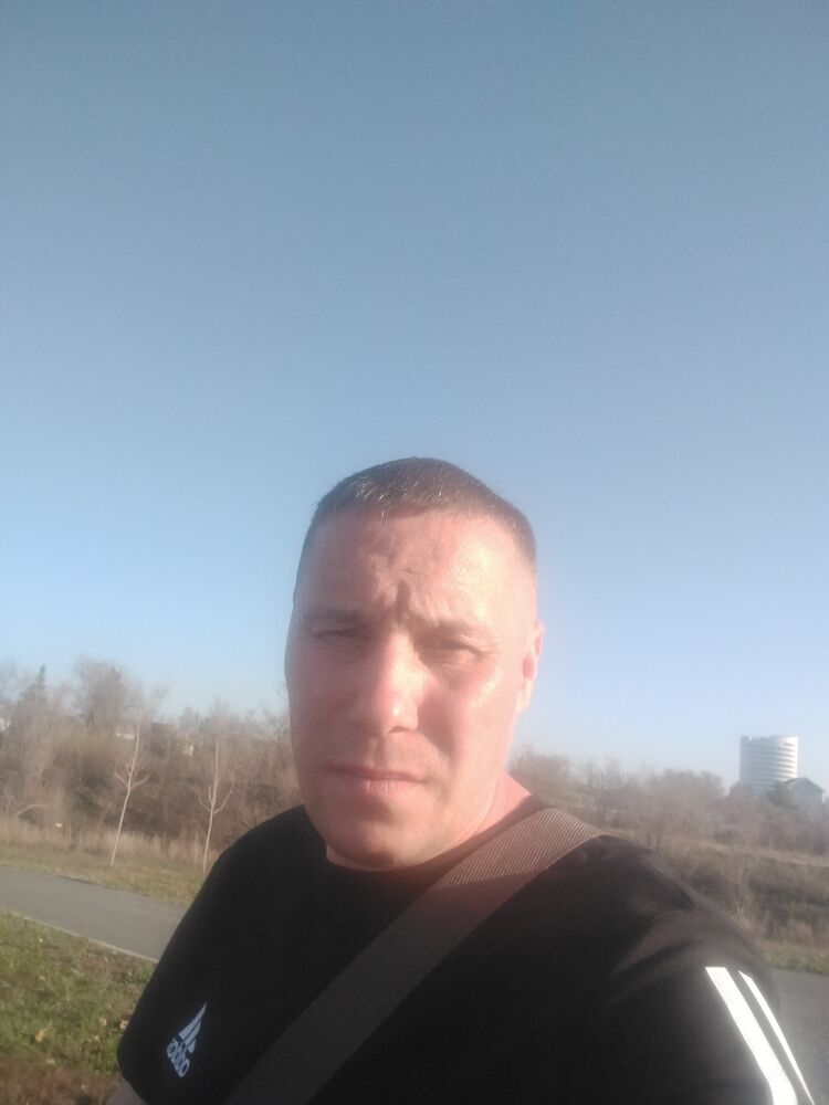  ,   Stas, 40 ,   ,   