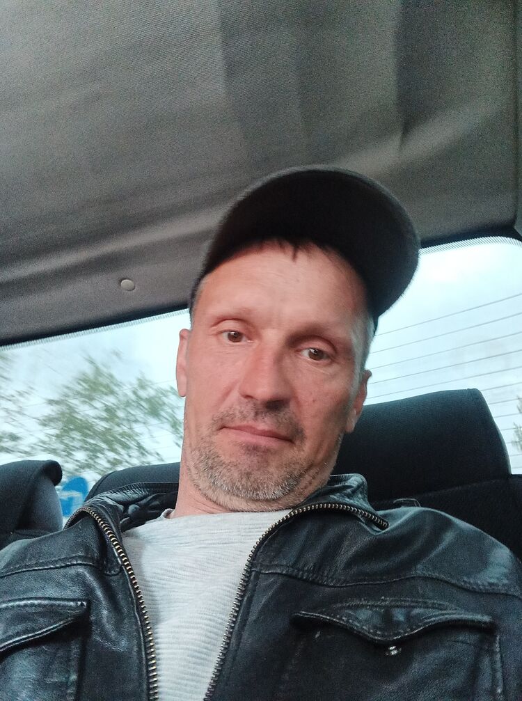  ,   Aleksei, 42 ,   ,   , c 