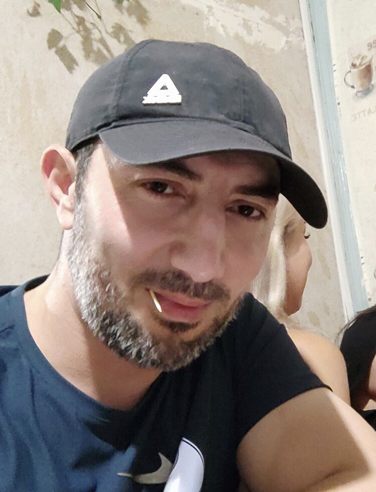  52832430  , 38 ,    
