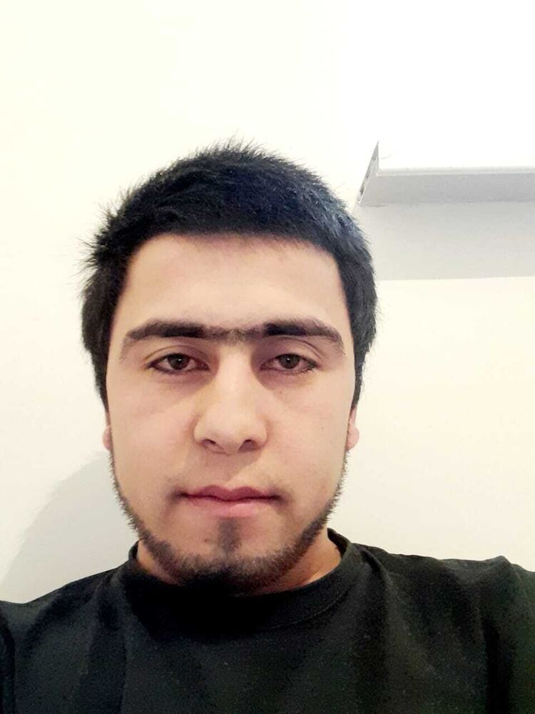  30785050  Mansur, 31 ,    