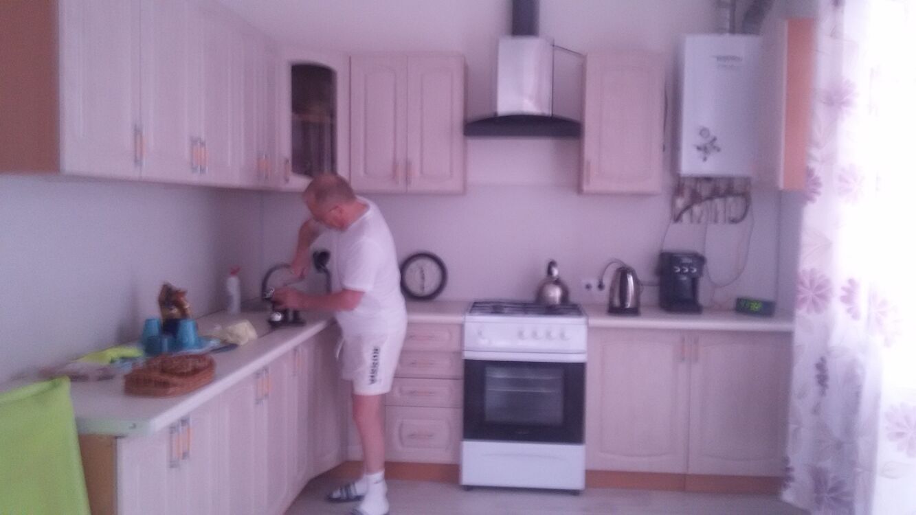  22624300  Victor, 69 ,    
