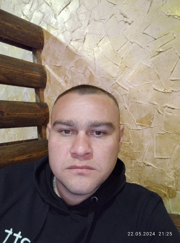  ,   Alexander, 32 ,   ,   , c , 