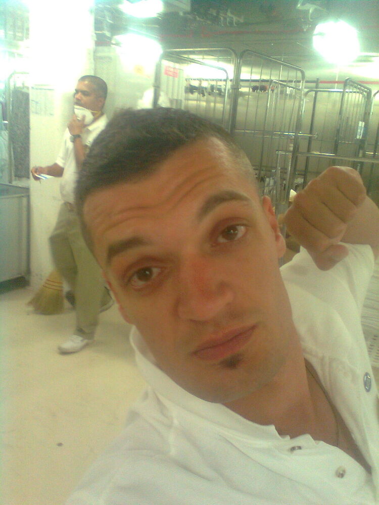  6716560  Evgenii, 40 ,    