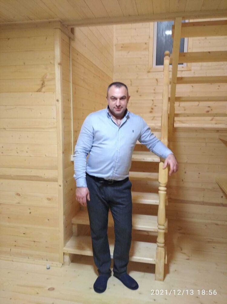  ,   Denis, 39 ,   ,   , c 