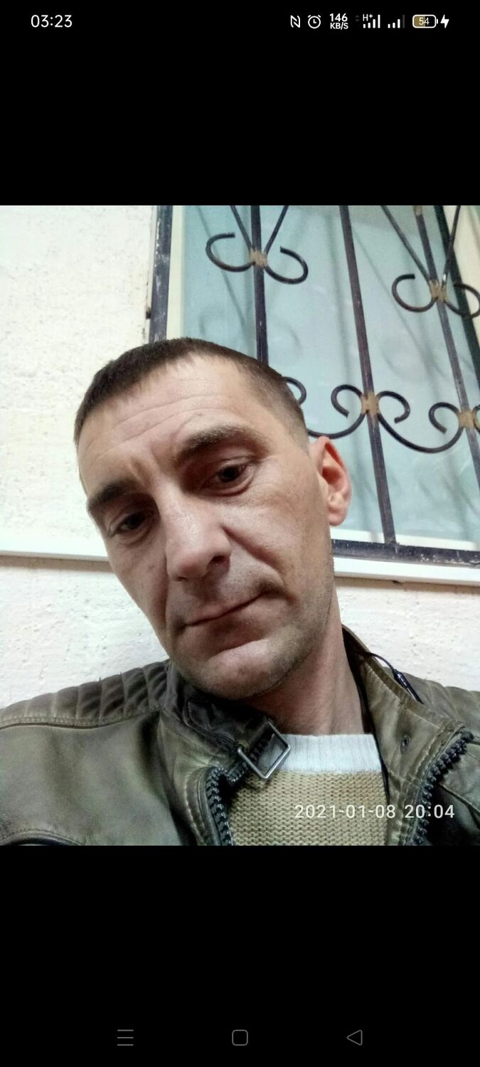  45176550  Slava, 37 ,    
