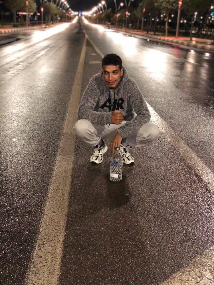  ,   Hicham, 25 ,   ,   