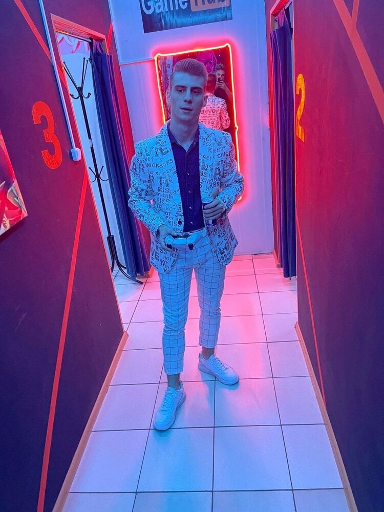  --,   , 24 ,   ,   