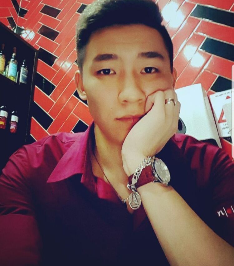  ,   Denny, 35 ,   ,   , c 