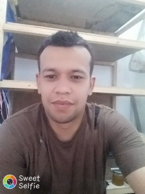  ,   Oybek, 35 ,  