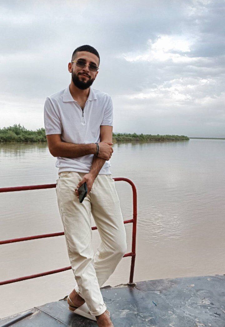  54268380  Polat, 28 ,    