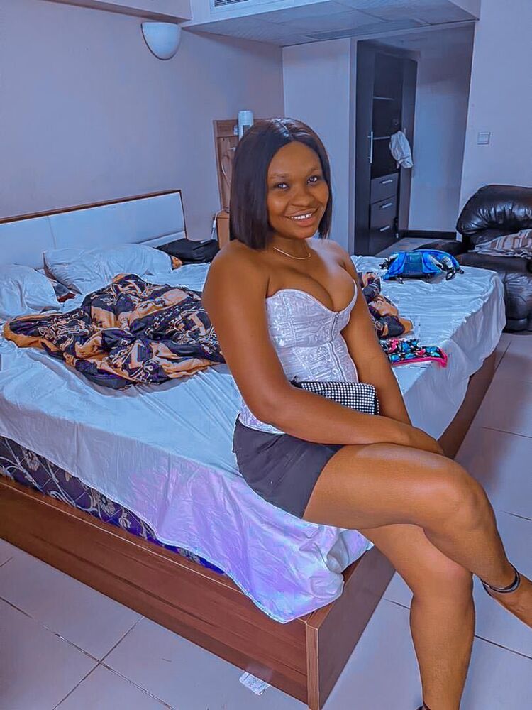  Lagos,   Precious, 28 ,   ,   , c 