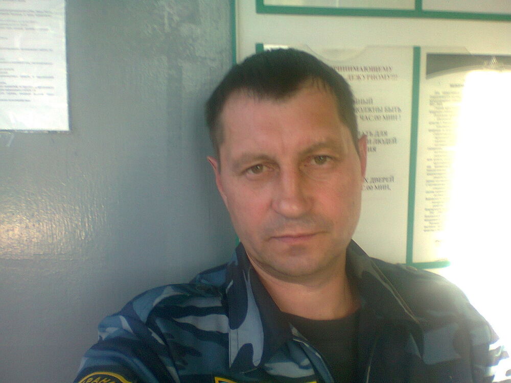  10268080  Albert, 56 ,    